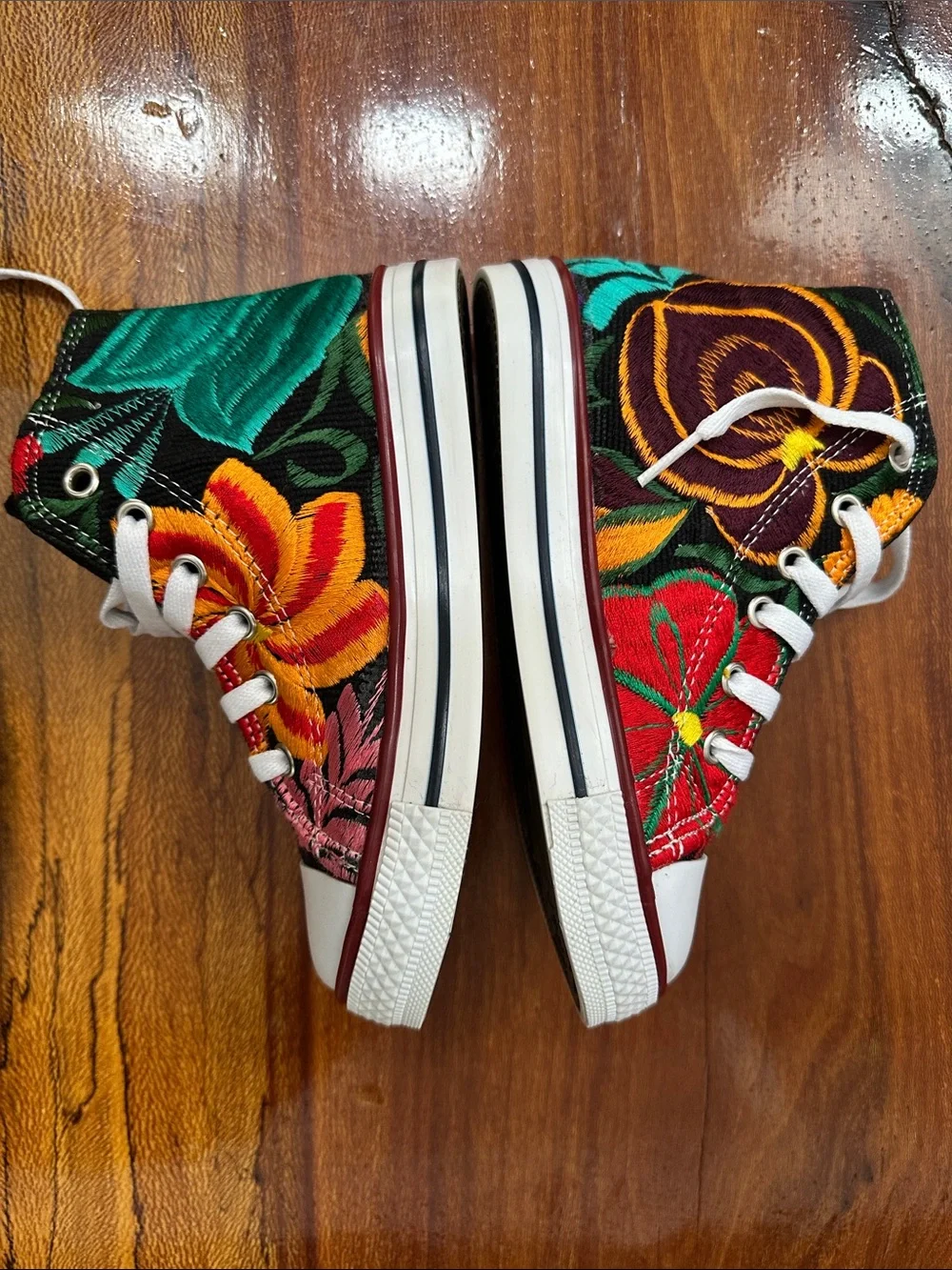 SIZE 12US Kids High-Top Floral Embroidered  Sneakers Multicolor